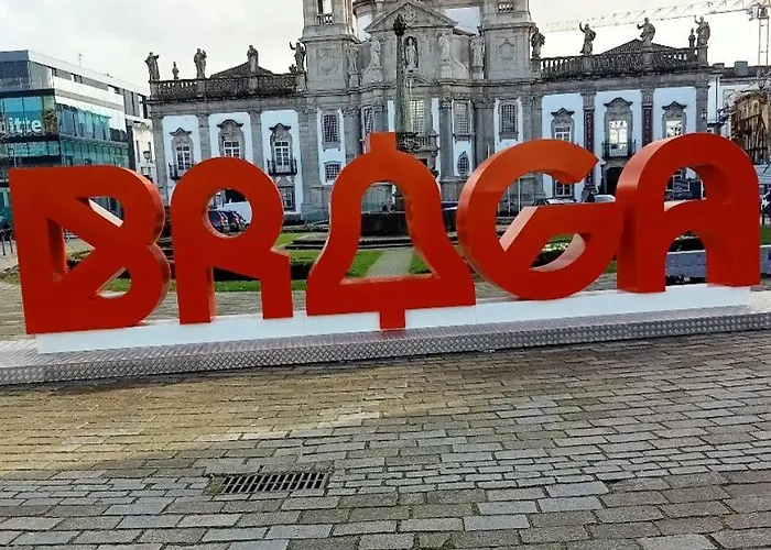 Liras House * Брага