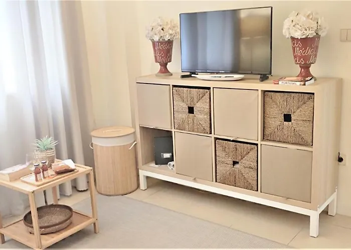 Liras House Апартаменти